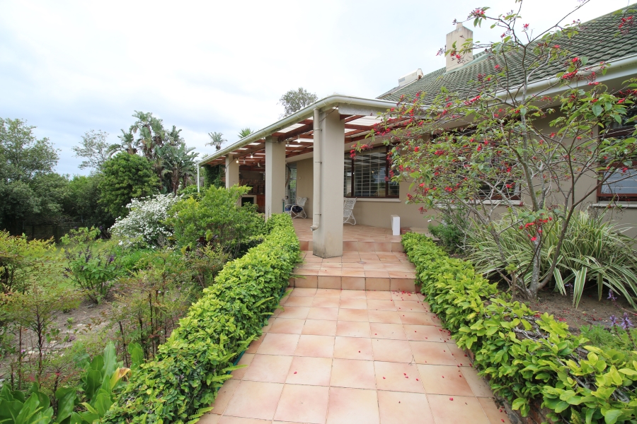 4 Bedroom Property for Sale in Beacon Bay Eastern Cape